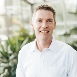 image of agent Josh Hinkle