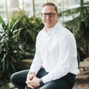 image of agent Matt Walters