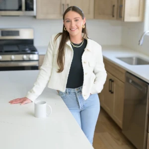 image of agent Amelia Zachary